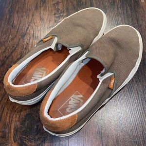 Vans slip on corduroy size 8.5